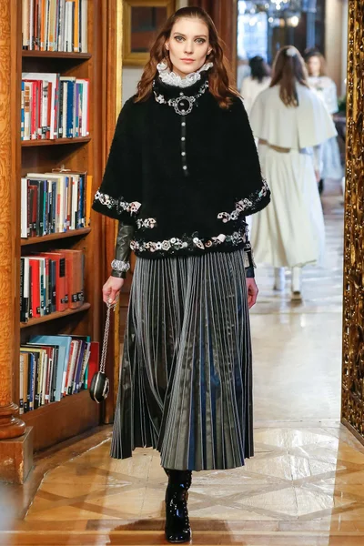 Look 37